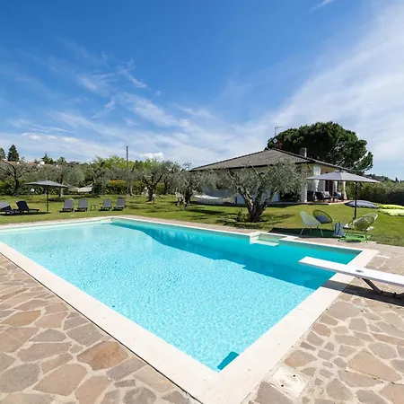 ヴィラ Magic バルドリーノ